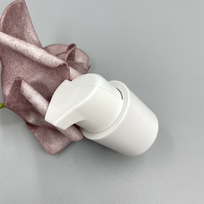 Beyaz 20/410 Krem Pompa Dispenseri SS316 Yay Değiştirme Losyon Başlığı 0.2ML/T